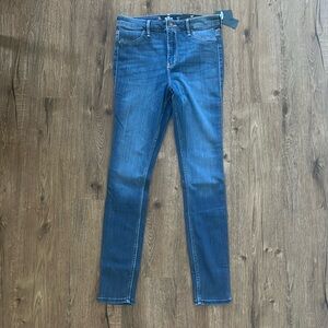 Hollister High Rise Jean Leggings 9L NWT
